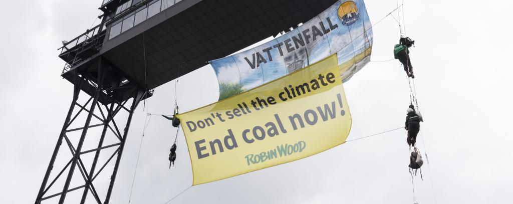 Protest Stockholm Vattenfall AGM 2016 ROBIN WOOD Protest Stockholm Vattenfall AGM 2016 ROBIN WOOD