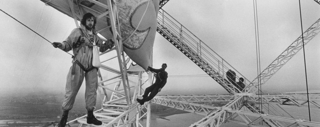 Besetzung eines Strommastes beim AKW Stade vom 7. bis 14. Mai 1986 in 160 m Höhe für die Abschaltung des Atommeilers (Foto: Hinrich Schultze/ROBIN WOOD)
