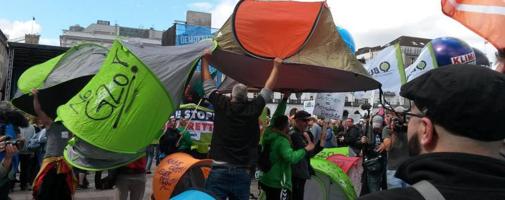 Twitter: @NoG20_Infoportal (02.07.2017) Protest für Camps
