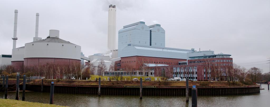 Coal-fired power plant Tiefstack in Hamburg (Foto: Mirko Boll / ROBIN WOOD)