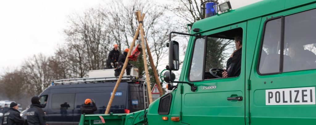 Polizeieinsatz gegen Klimaaktivist*innen in Lützerath, 2.1.2023 (Foto: ROBIN WOOD / Moritz Heck)