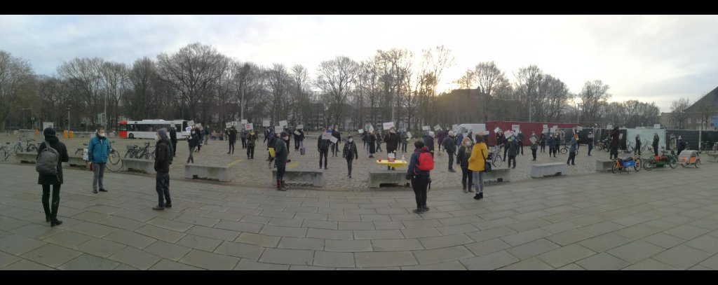 Klimaschutzaktion vor der ÖVB-Arena Bremen, 27.01.21