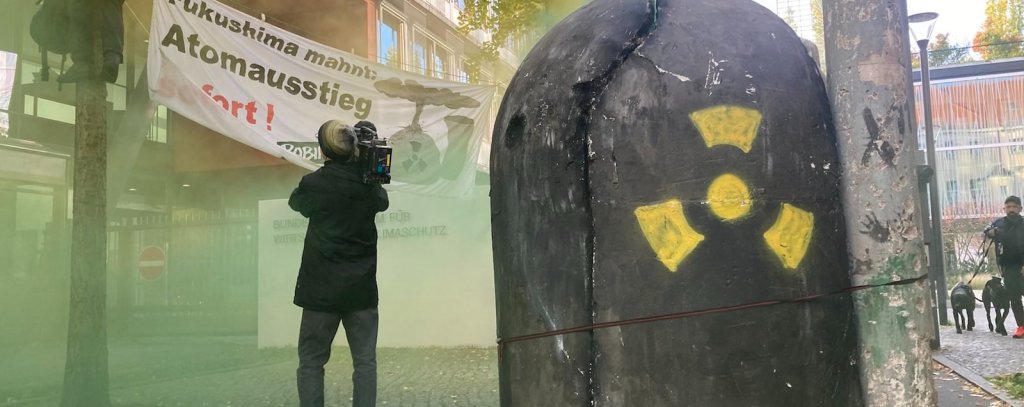 Anti-Atom-Protest vor Klimaschutzministerium in Berlin