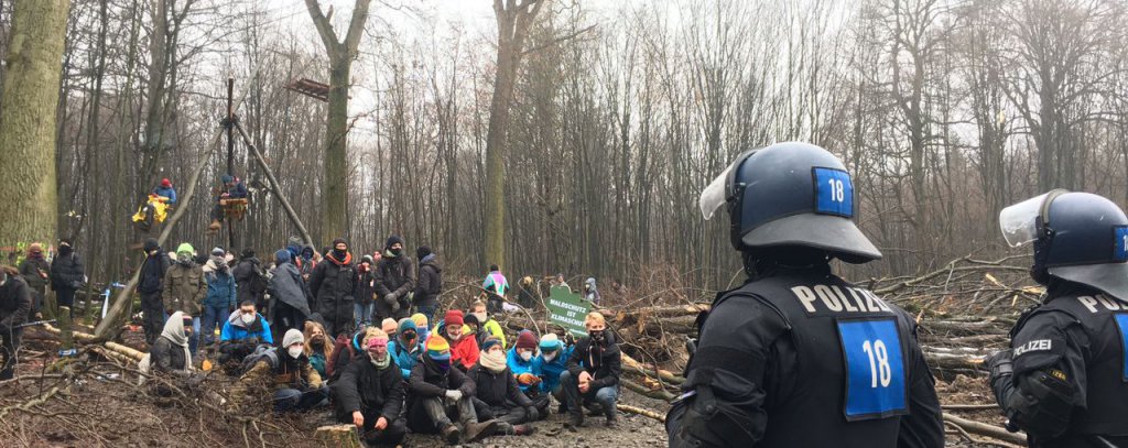 Protestaktion gegen den Weiterbau der A49 im Dannenröder Wald, 6.12.20