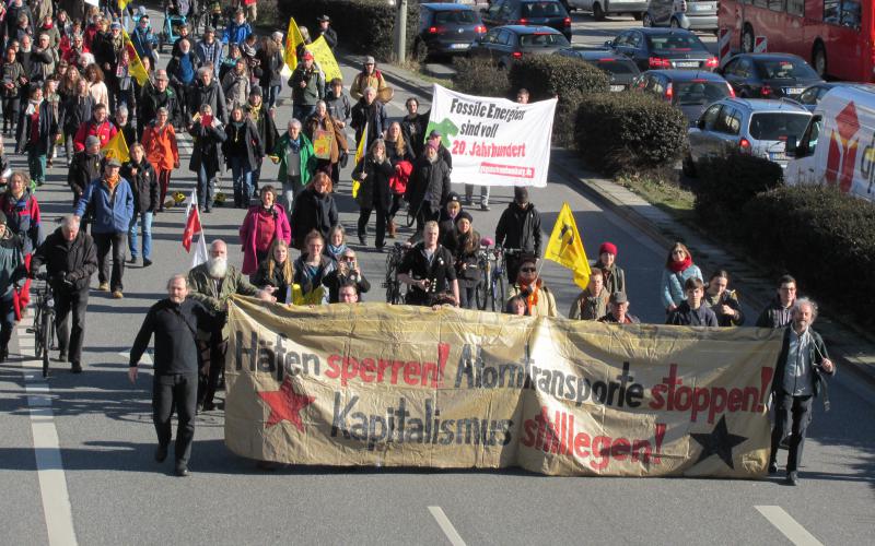 Fukushima mahnt - Demonstration in Hamburg am 11.03.2017