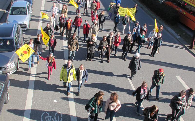 Fukushima mahnt - Demonstration in Hamburg am 11.03.2017