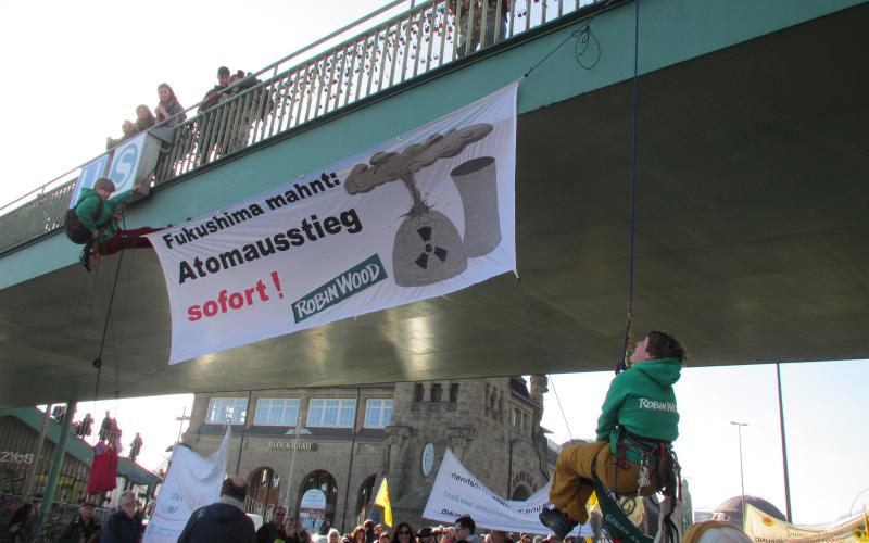 Fukushima mahnt - Demontration in Hamburg am 11.03.2017