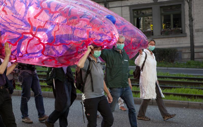Auf der Straße: Für saubere Luft statt Autowahn (Foto: Kernwein-Janzer)