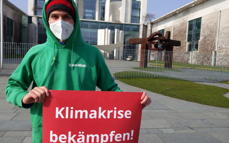 Protest vor dem Kanzlerinnenamt