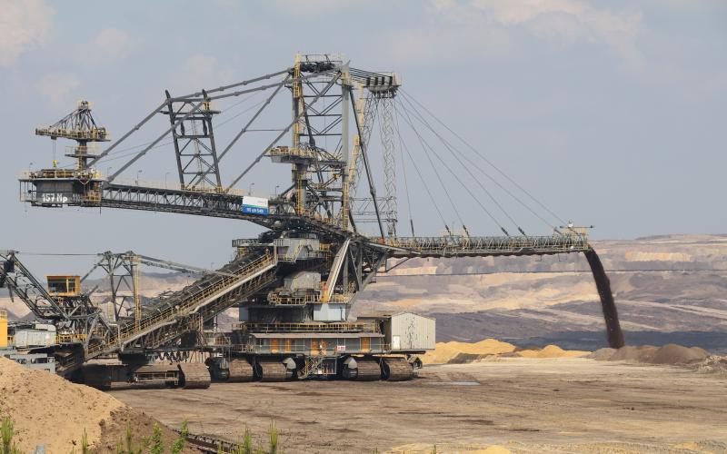 Absetzer im Tagebau Welzow im Lausitzer Braunkohlerevier