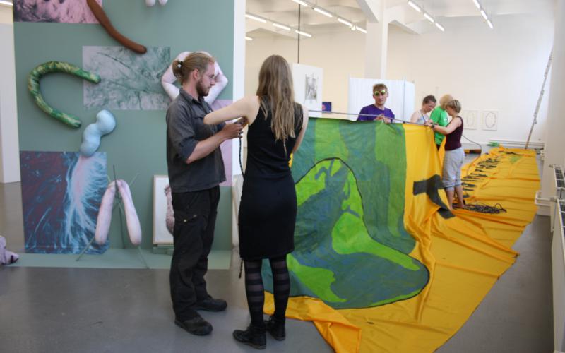 "There is no planet B" - Banner am Kunsthaus Hamburg